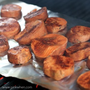 How to cook perfect sweet potato slices on the grill | www.pinkwhen.com