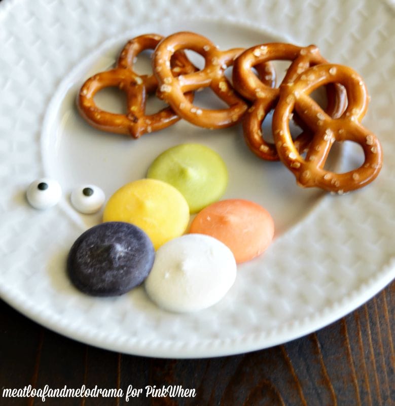 halloween pretzel treats