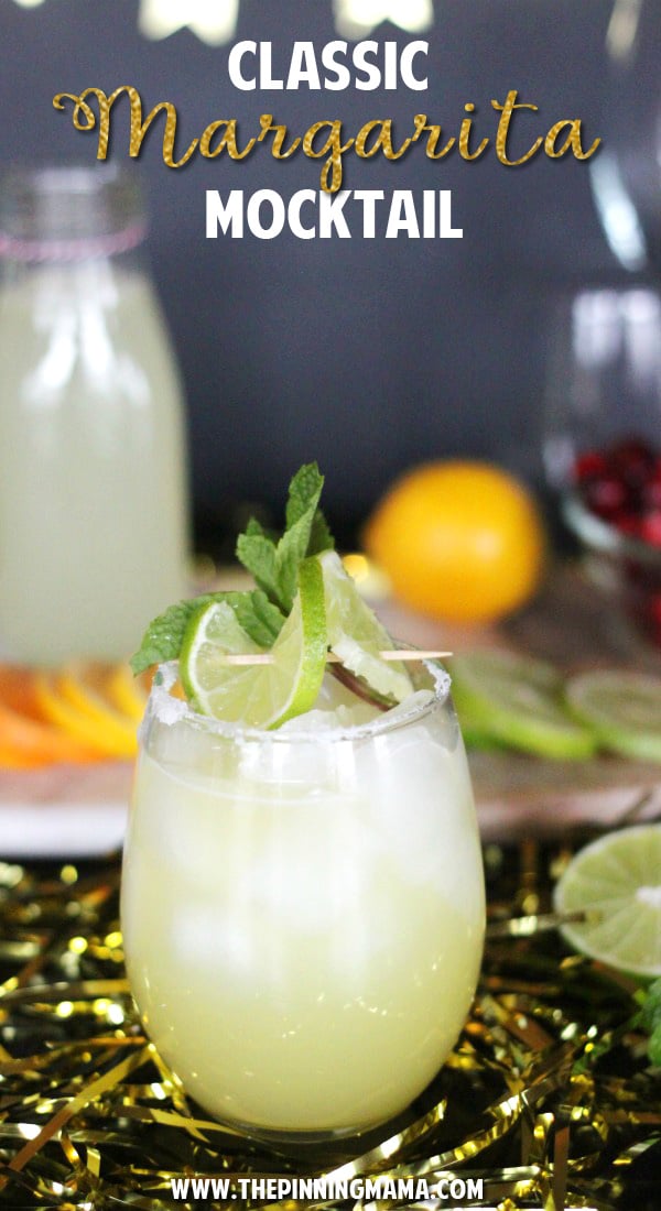 10+ Holiday Sparkling Drinks for New Years! Both Cocktail and Non Alcoholic recipes perfect for a celebration!