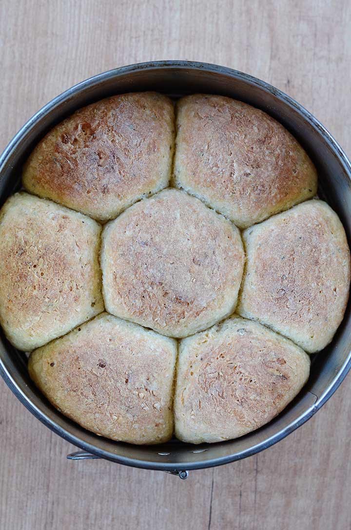 This gluten free garlic herb dinner rolls recipe is bursting with flavor! They’re crusty on the outside, soft and fluffy on the inside.