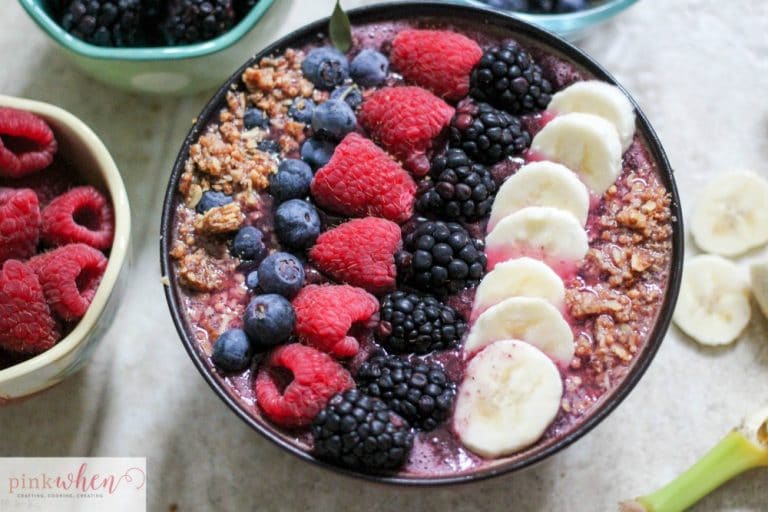 Blackberry Granola Smoothie Bowl Recipe