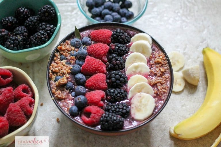 Blackberry Granola Smoothie Bowl Recipe
