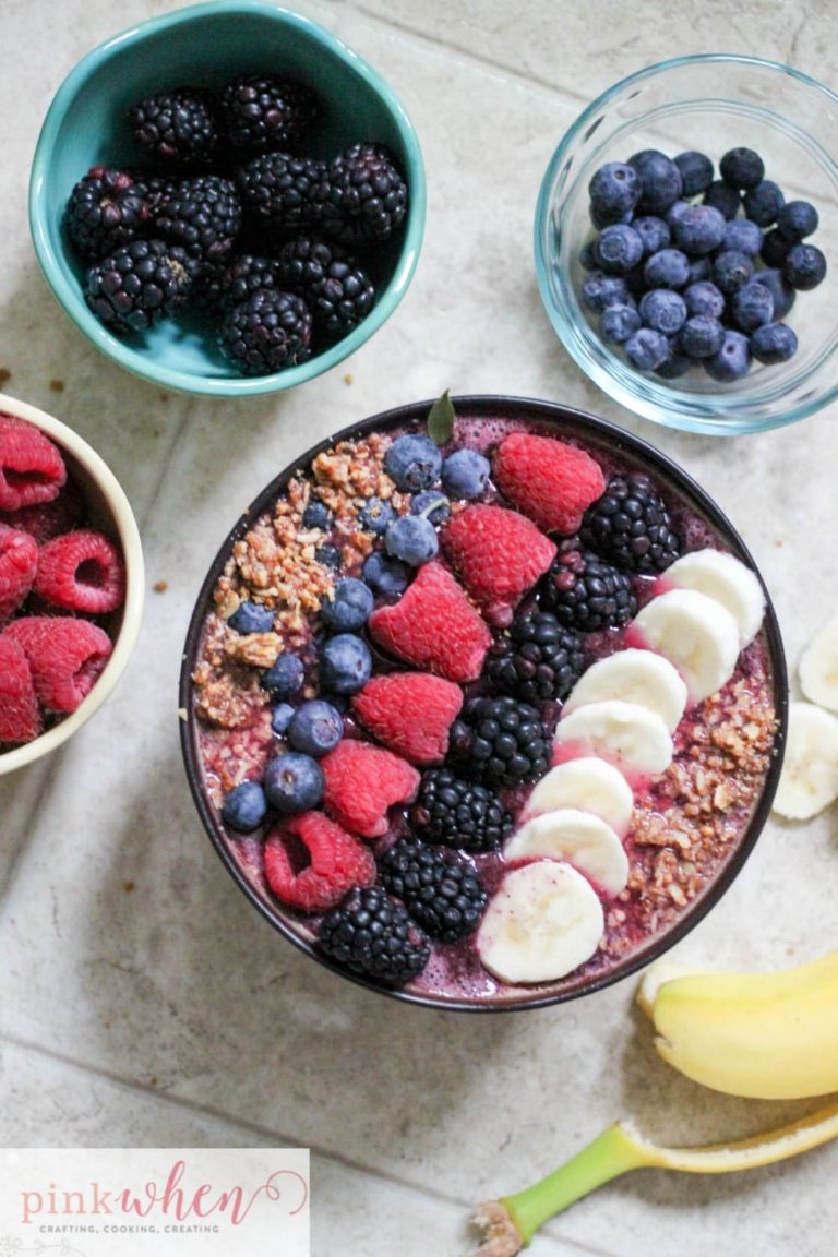 Blackberry Granola Smoothie Bowl Recipe