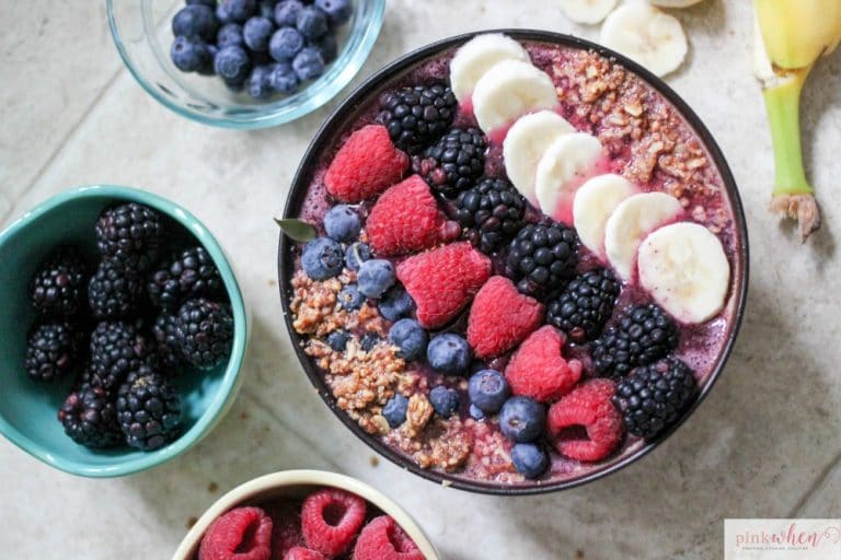 Blackberry Granola Smoothie Bowl Recipe_