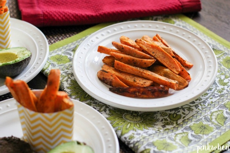 These delicious home cut sweet potato fries are healthy and deliciously easy to make! | PinkWhen