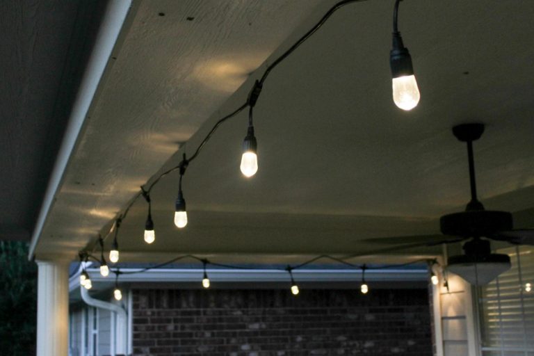 Brightening an outdoor space can really change the ambiance of your patio. I enjoy sitting on our back patio in the Spring when the mosquitoes and the heat are not at their peak here in Louisiana. It's nice to be able to create a little atmosphere with just a simple flip of a switch on your phone. Check out these Enbrighten Café Lights by Jasco, and see how easy they are to love.