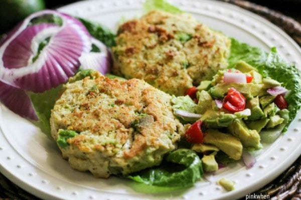 Chicken Avocado Burger Recipe with modified Avocado Salsa 2 768x512 1