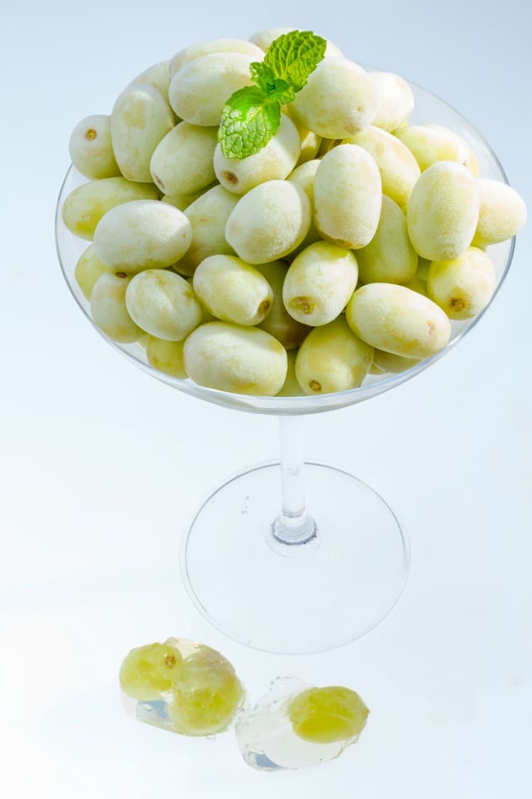 Frozen Grapes - Healthy Summer Snacks