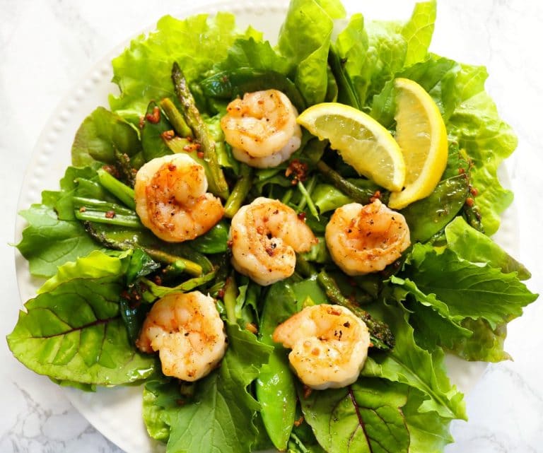 Garlic Lemon Pepper Shrimp Salad - the perfect clean eating lunch recipe.