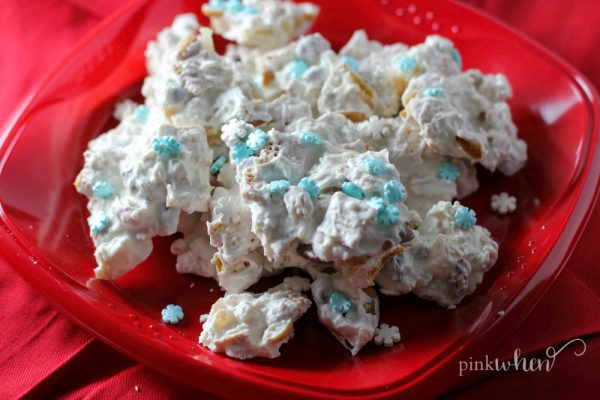 Look no further for a delicious holiday snack, because this Cringle Christmas Snack is not only easy, but it will go FAST! 