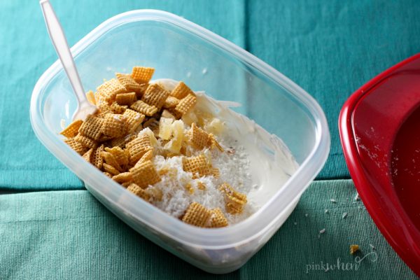 Look no further for a delicious holiday snack, because this Cringle Christmas Snack is not only easy, but it will go FAST! 