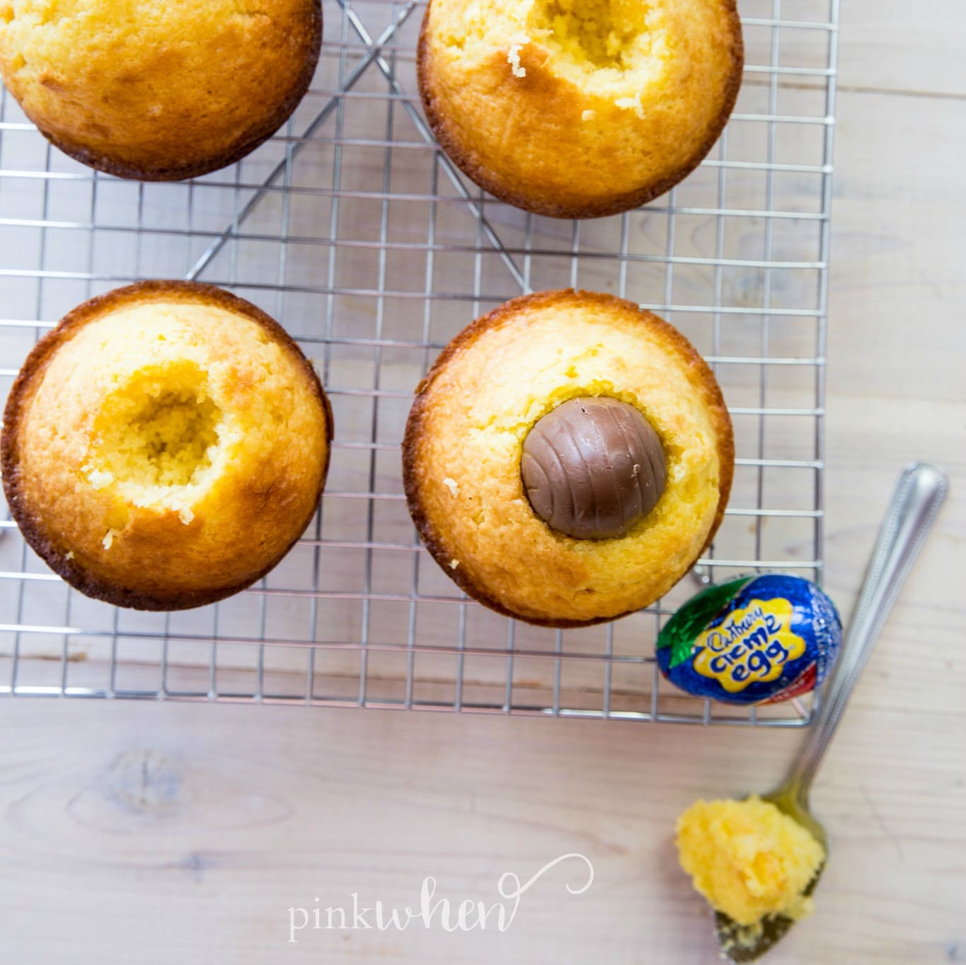 Nutella Buttercream Cupcakes with Hidden Cadbury Egg #NutellaCupcakes #CadburyCupcakes #EasterDessert
