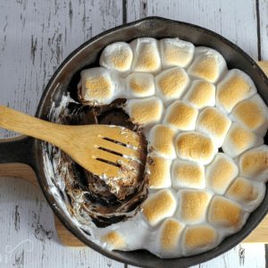 Skillet Smores Dip Recipe Easy Smores Dip in under 10 minutes from start to finish 5