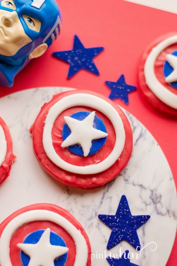 Easy to make Captain America Shield Cookies #CaptainAmericaShield #CaptainAmericaParty #Avengers