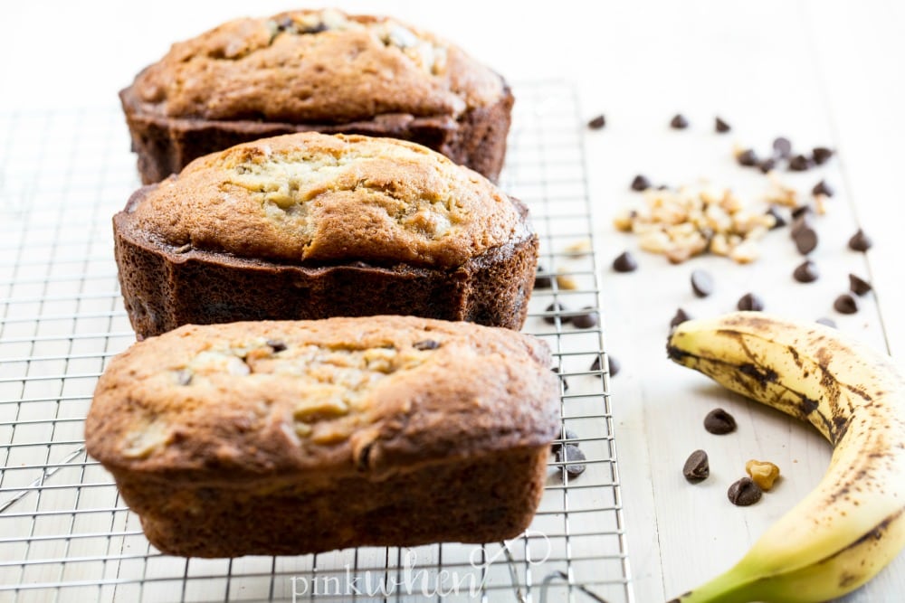 Chocolate Chip Banana Bread, simple amazing! #chocolatechipbananabread #bananabreadrecipe #bananabread