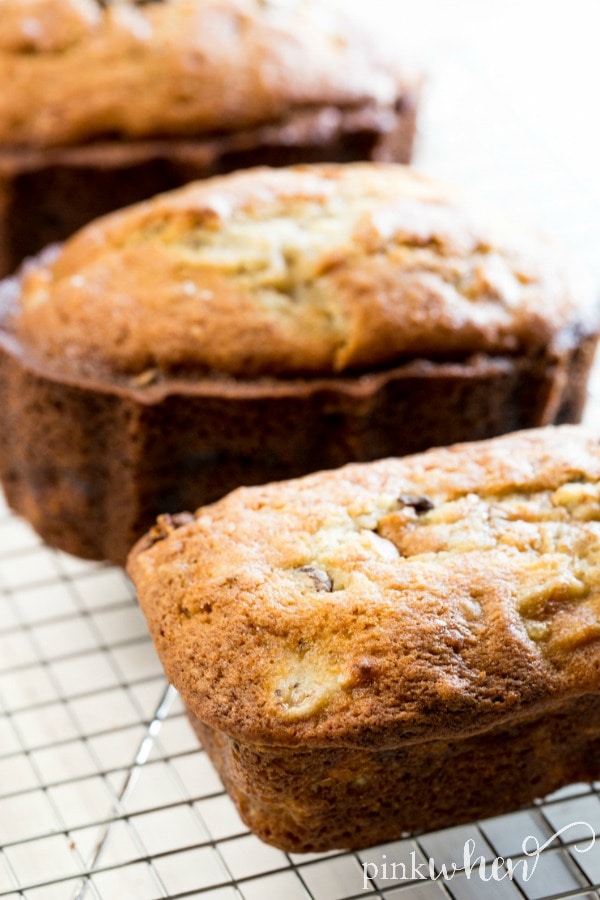 Chocolate Chip Banana Bread, simple amazing! #chocolatechipbananabread #bananabreadrecipe #bananabread