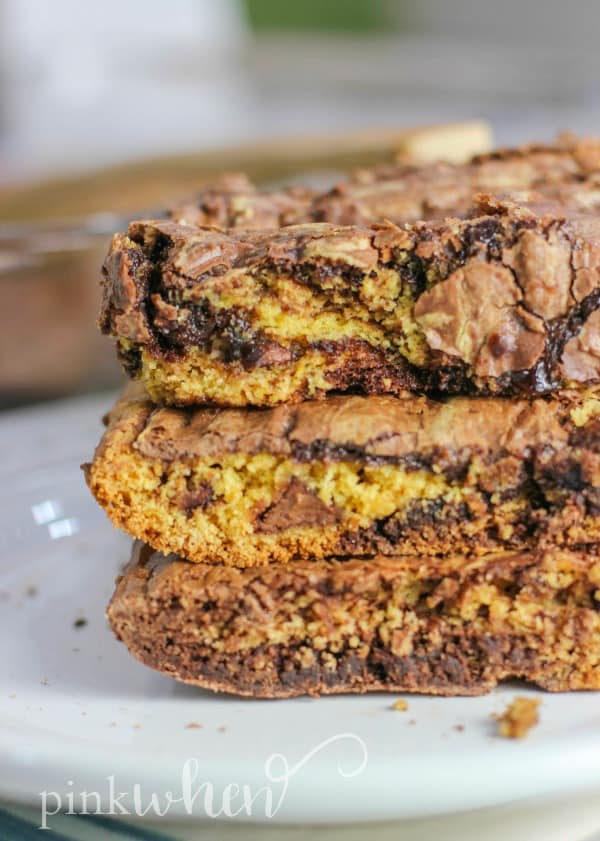 This Cake Mix Cookie Bars Brownie recipe is the BEST of both worlds! Delicious cake mix cookies and brownie rolled into ONE! 