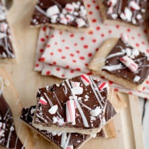 pappermint bark on cutting board