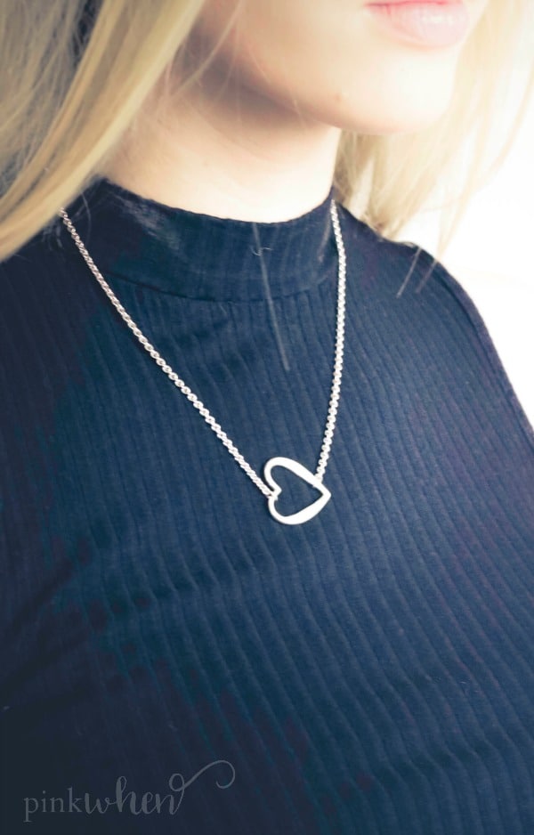A simple heart gift idea like this beautiful yet simple handcrafted necklace is the perfect gift for her. #heartgift #heartnecklace