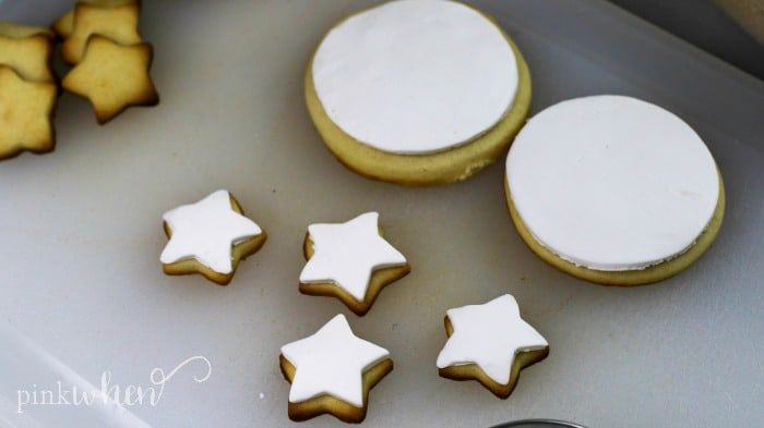 Countdown Cookies with frosting in shapes of circles and stars. 
