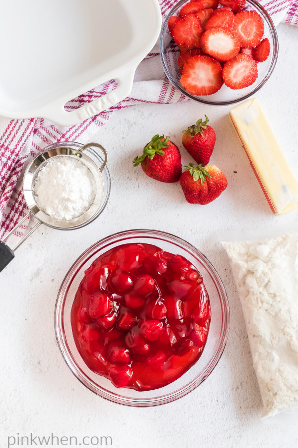 Strawberry Dump Cake ingredients. 