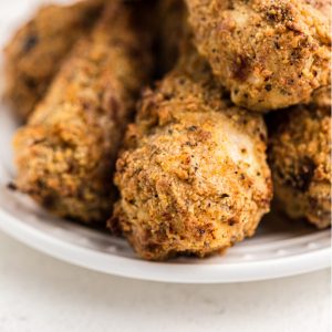 Air Fryer Copycat KFC chicken on a plate ready to serve.