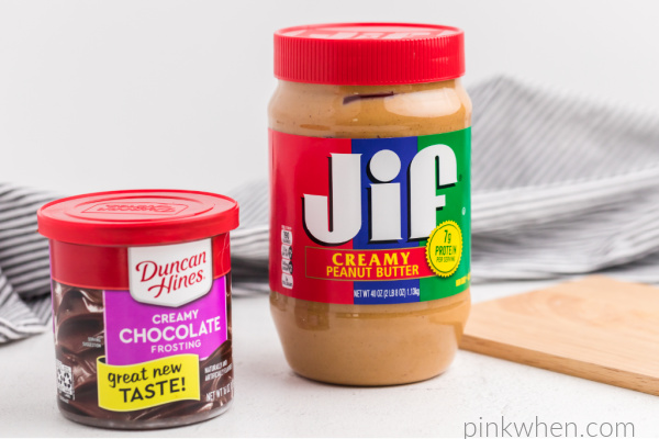 Creamy peanut butter and chocolate frosting for easy fudge recipe. 