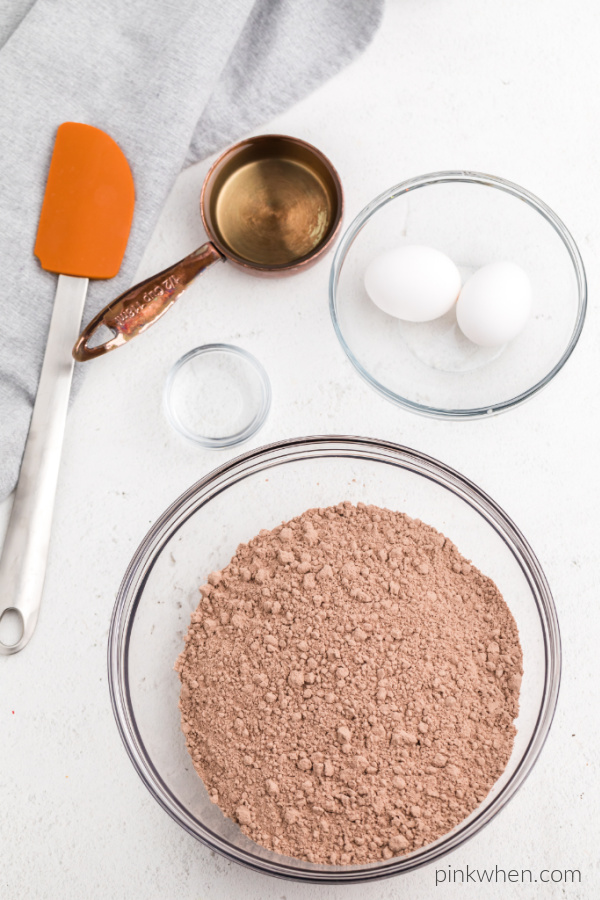 Ingredients needed for brownie cookies. 