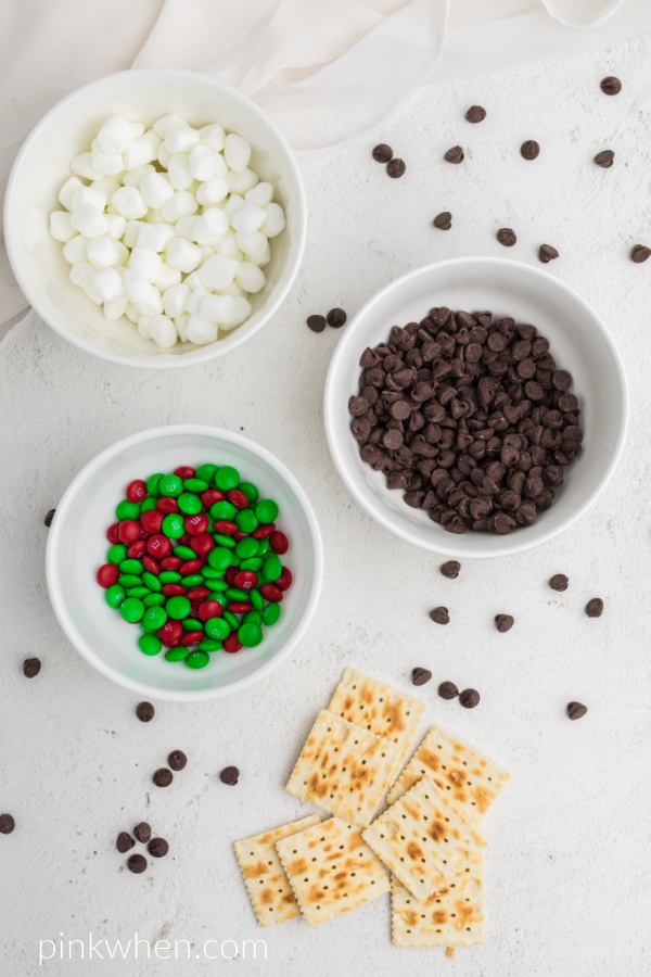 Ingredients needed to make the Christmas Cracker Saltines. 