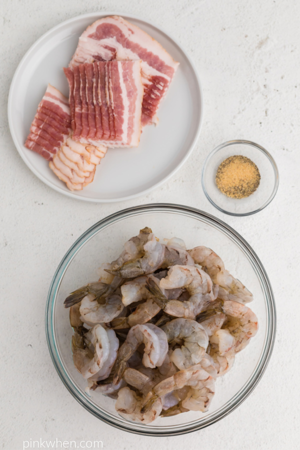 Ingredients needed to make air fryer bacon wrapped shrimp.