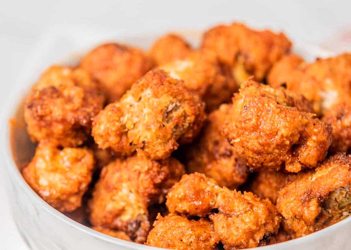 Buffalo cauliflower on a plate.