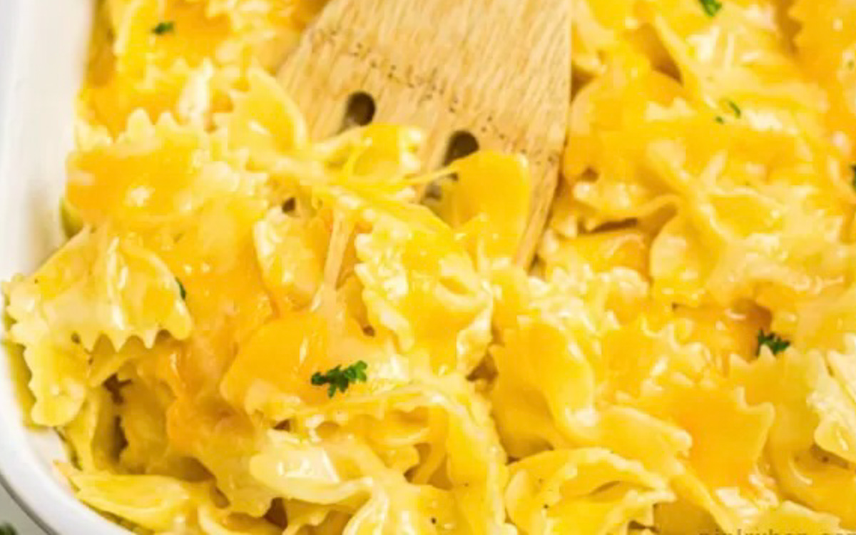 Closeup of bowtie mac and cheese