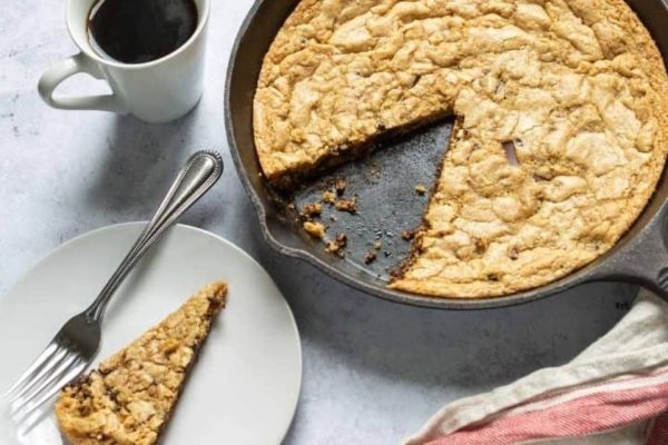 Huge skillet cookie.