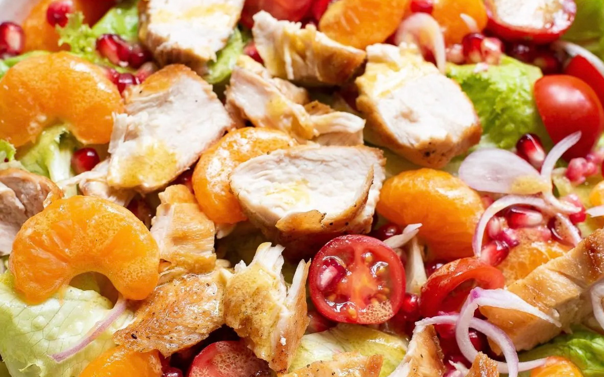 Mandarin orange salad with tomatoes.