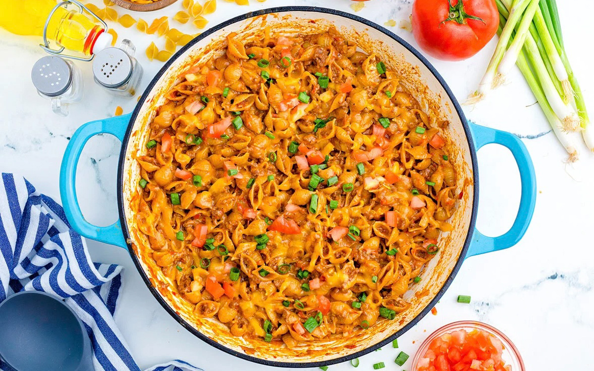 Taco Macaroni and Cheese in a blue pot