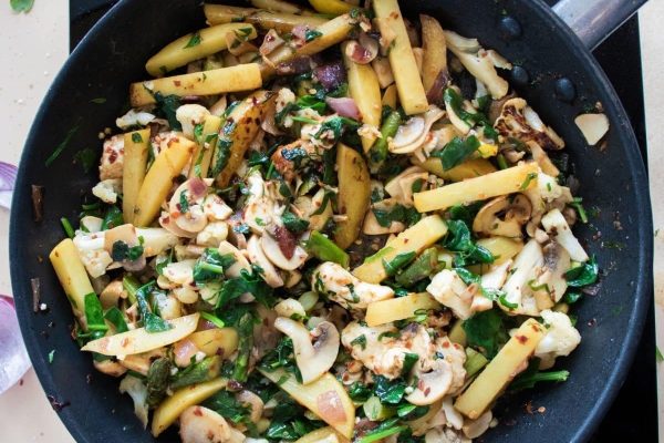 Potato Stir Fry with Halloumi Vegetables