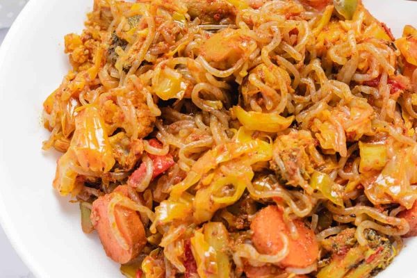 Keto noodles stir fry using shirataki noodles.