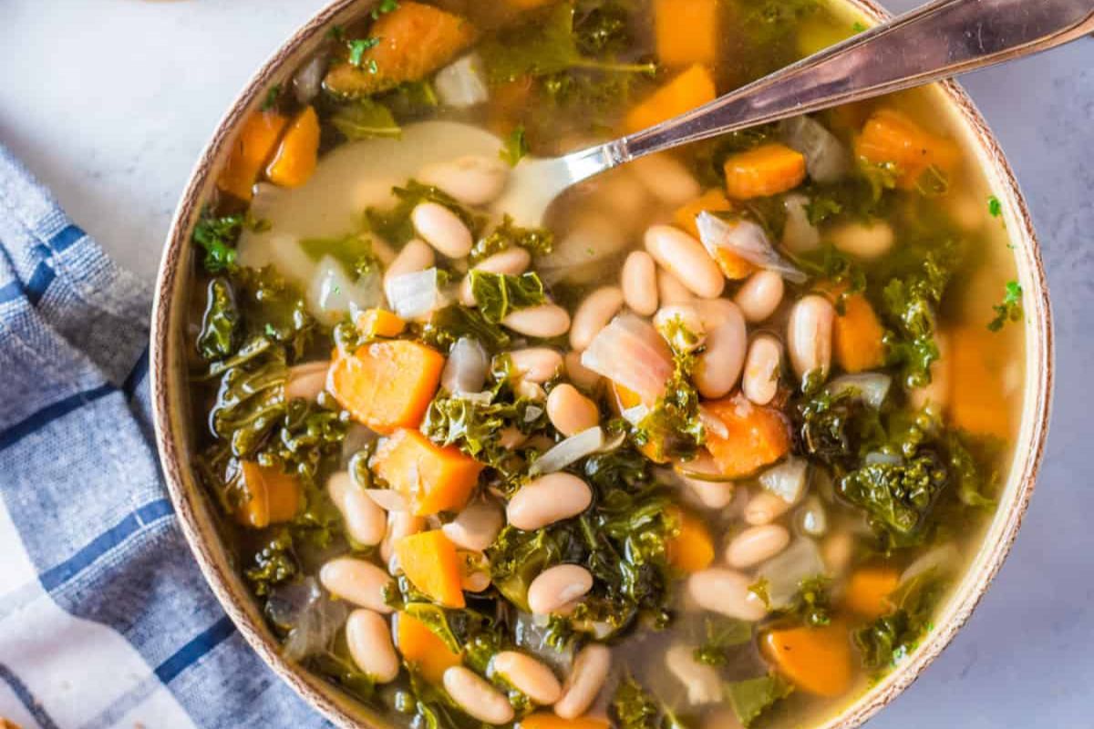 Tuscan Cannellini Bean Soup with kale