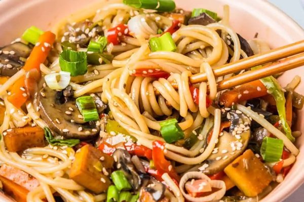 Vegan Stir Fry Noodles with mushrooms and vegetables. 