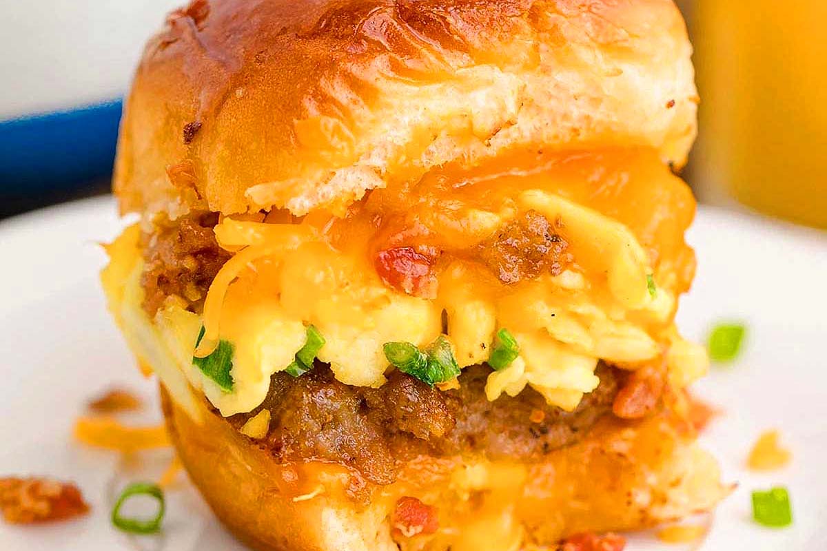 Breakfast sliders on Hawaiian rolls.