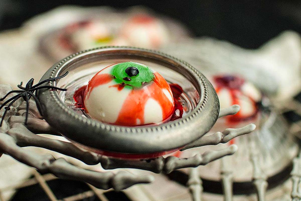 A panna cotta Halloween dessert that looks like an eyeball.