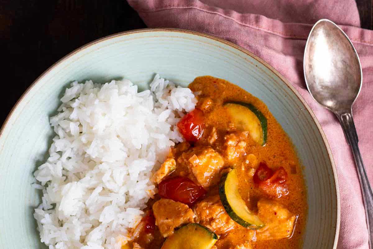 thai salmon curry