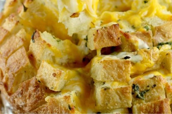 Cheesy bread stuffed with cheese and breadcrumbs.