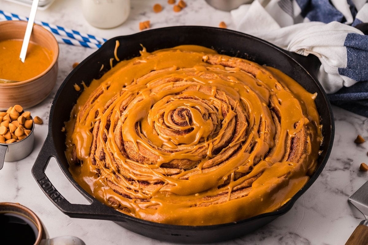Scrumptious peanut butter cinnamon roll in a skillet.