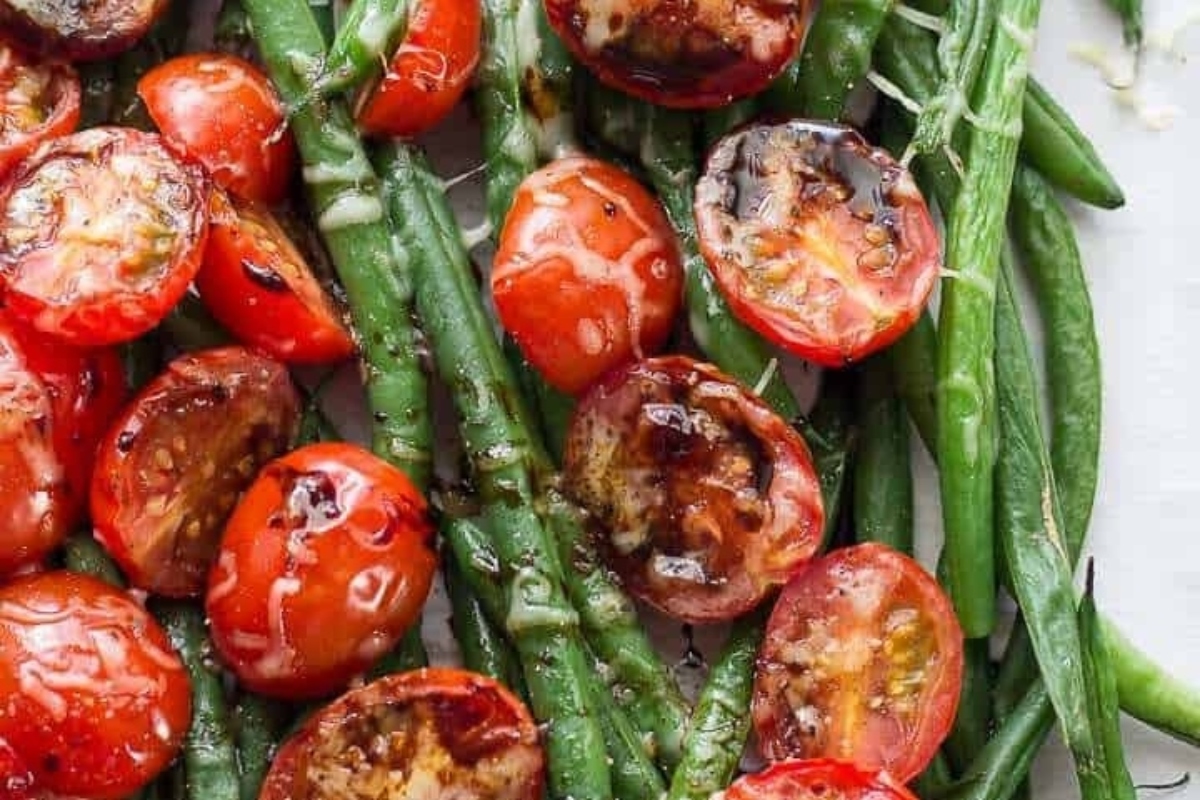 Grilled green beans and tomatoes, a delightful addition to your Turkey Sides.