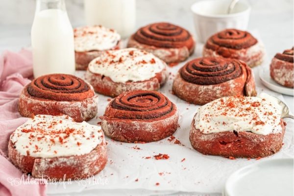Red velvet cinnamon rolls