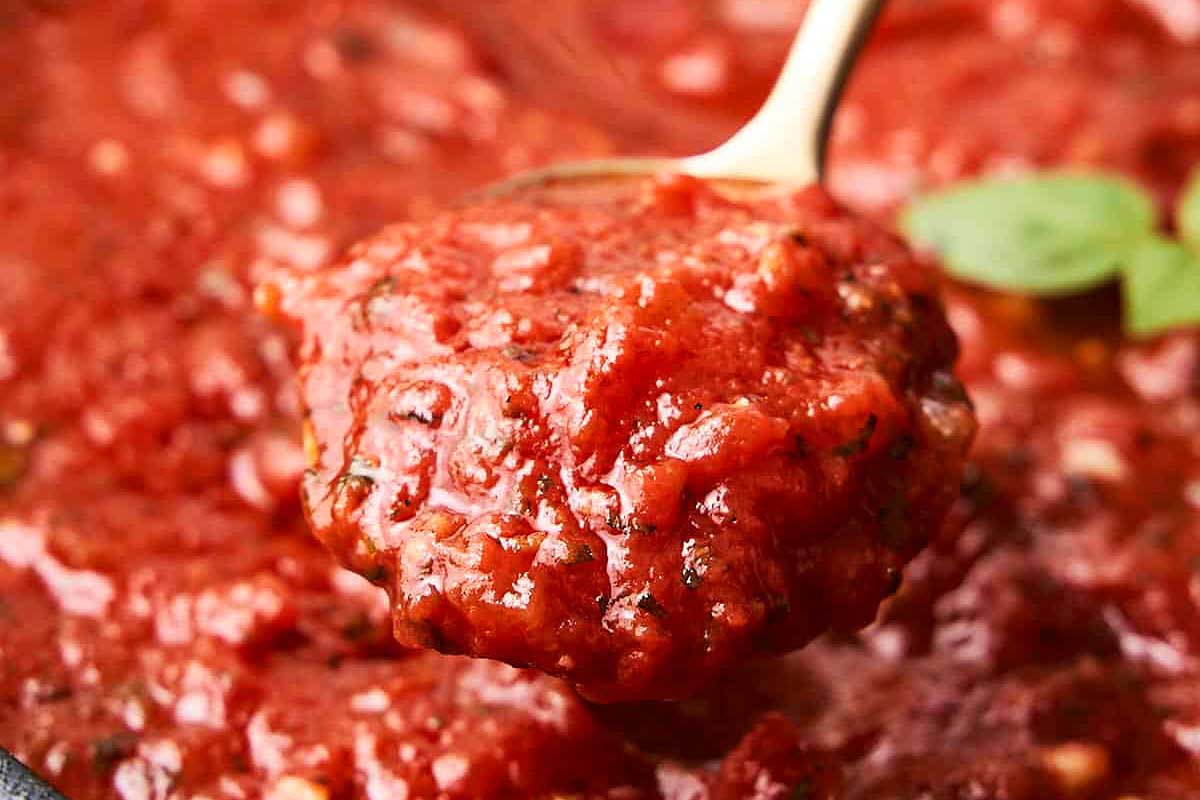 A tomato sauce recipe with a hint of basil.