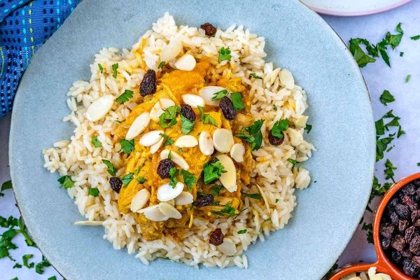 Chicken korma on a plate.