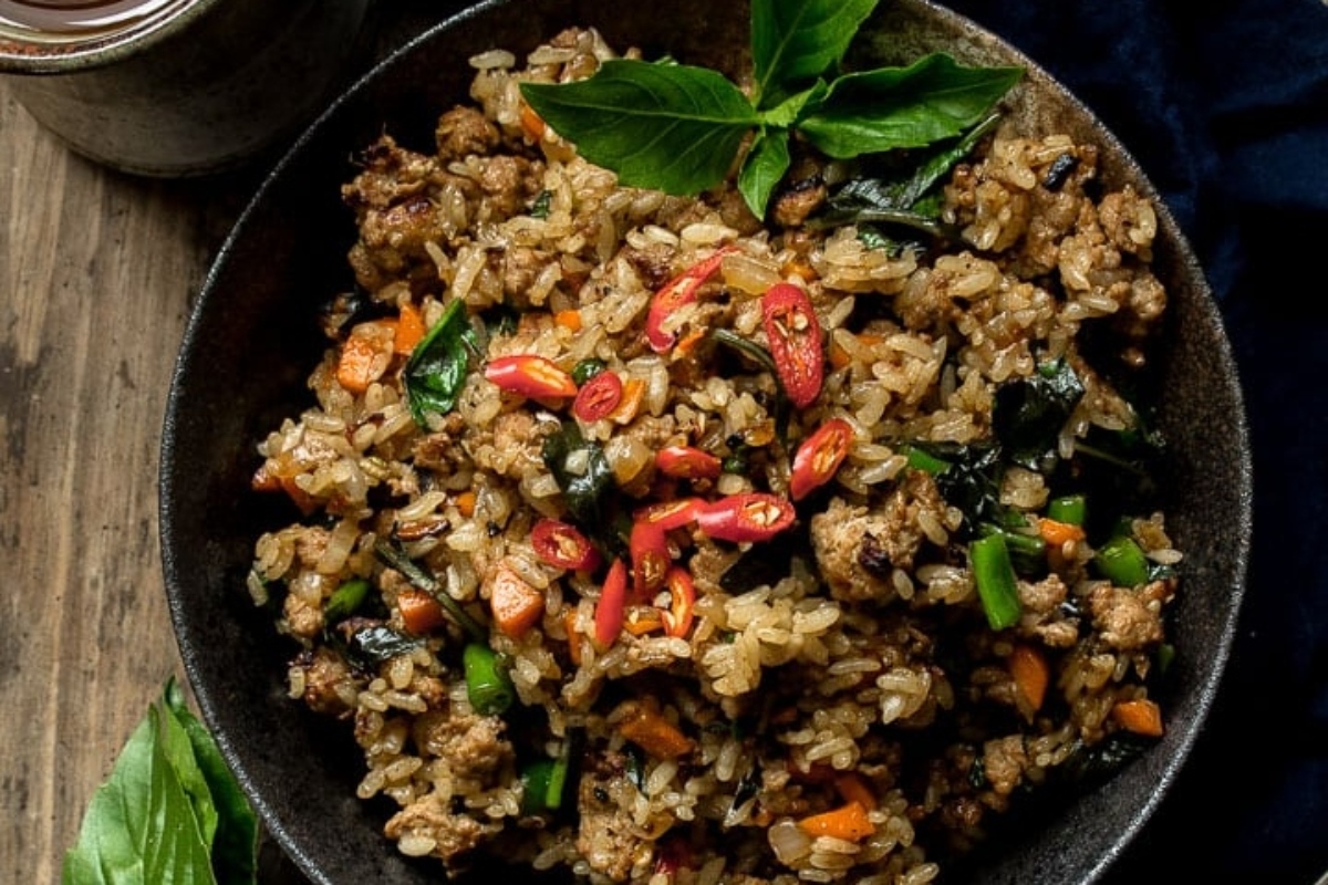 Thai fried rice with ground turkey and vegetables.
