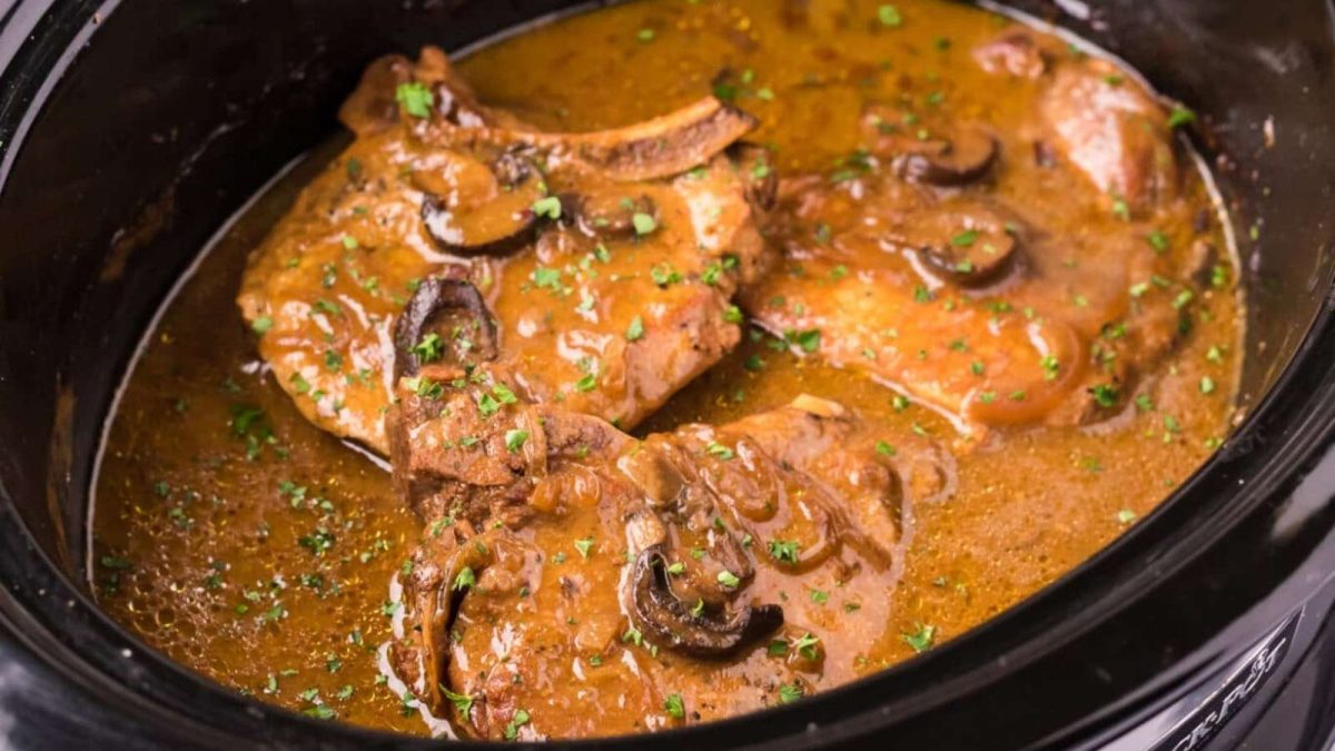 Amandas Cookin Crockpot Pork Chops